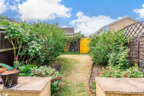 Chaplin Close, Rochester ME3 2 bed end of terrace house for sale