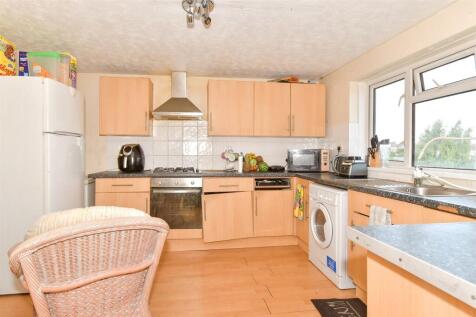 3 bedroom maisonette for sale