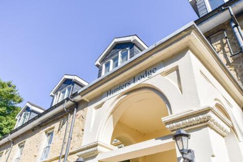 Hunters Lodge, Redhill RH1 2 bed flat for sale