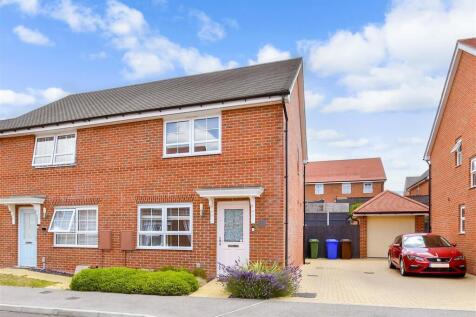 2 bedroom semi-detached house for sale