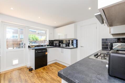5 bedroom town house for sale