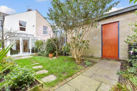 Blenheim Road, Deal CT14 3 bed terraced house for sale