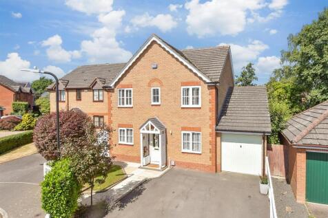 5 bedroom detached house for sale