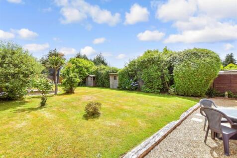 4 bedroom detached bungalow for sale