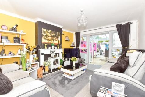 2 bedroom semi-detached bungalow for sale