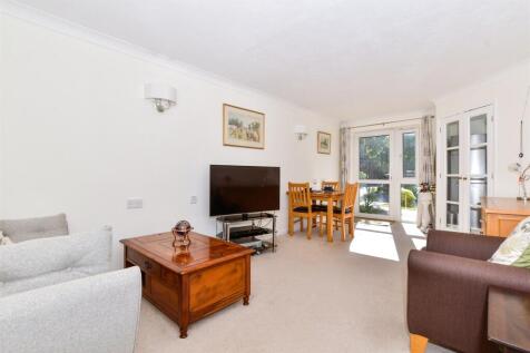 2 bedroom ground floor flat for sale