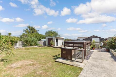 4 bedroom detached bungalow for sale