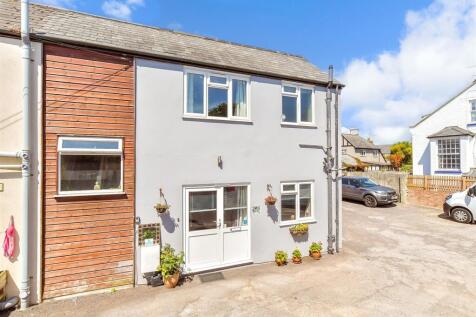 1 bedroom ground floor maisonette for sale