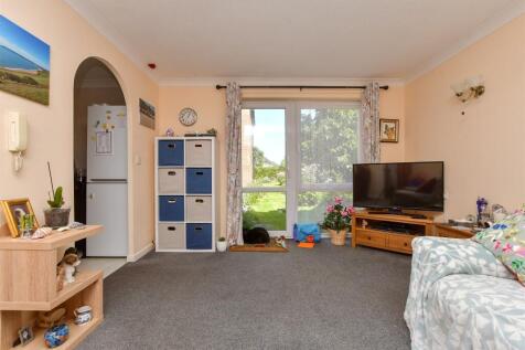 1 bedroom ground floor flat for sale