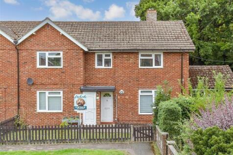 2 bedroom maisonette for sale