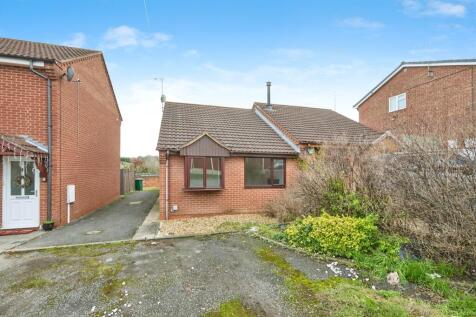 2 bedroom semi-detached bungalow for sale