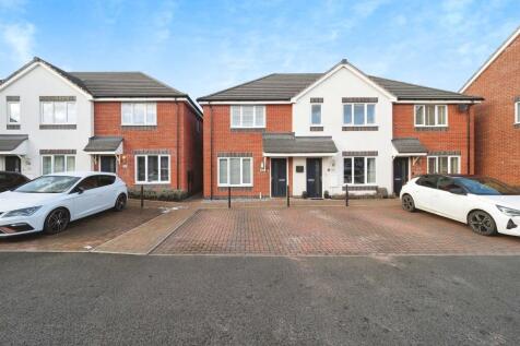 2 bedroom end of terrace house for sale