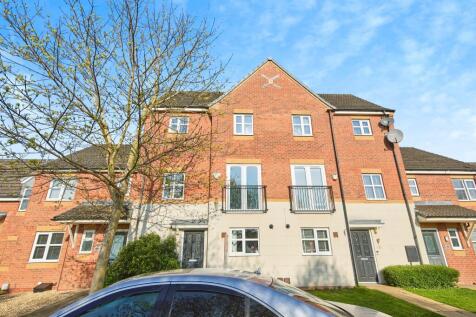 4 bedroom terraced house for sale