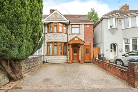 5 bedroom semi-detached house for sale