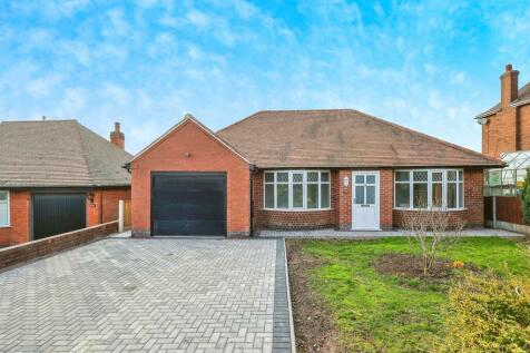 4 bedroom detached bungalow for sale