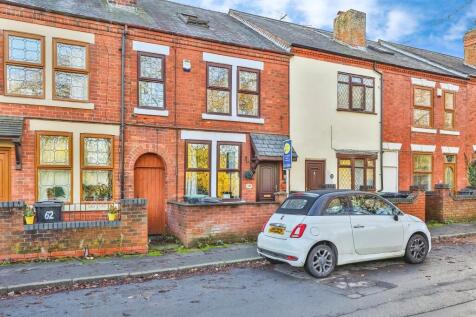 4 bedroom terraced house for sale