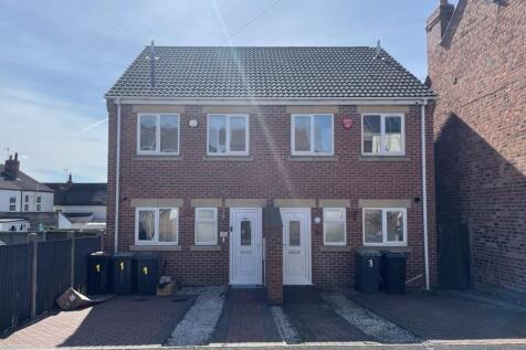 4 bedroom semi-detached house for sale