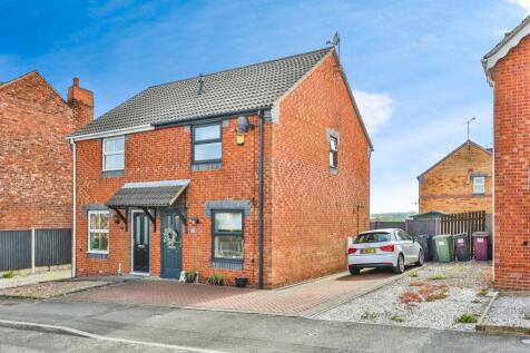 2 bedroom semi-detached house for sale