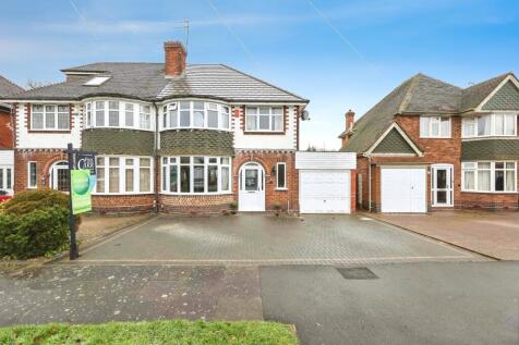 3 bedroom semi-detached house for sale