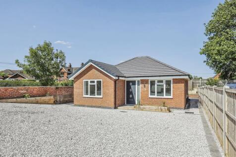 2 bed detached bungalow