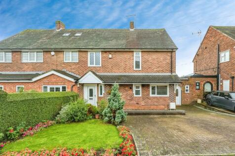 3 bedroom semi-detached house for sale