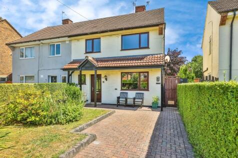 3 bedroom semi-detached house for sale