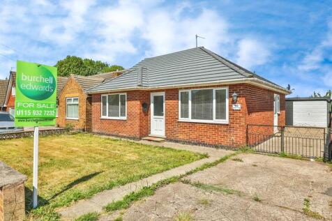 2 bedroom detached bungalow for sale