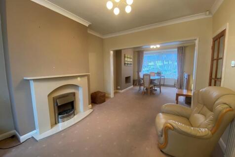 Boothferry Road, Hull, HU4 6EW 3 bed semi