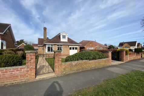 Southella Way, Kirk Ella, HULL, HU10 7LY 3 bed bungalow for sale