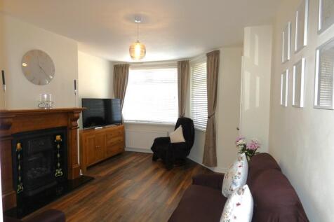 Airmyn Ave, Hull, HU3 6UD 2 bed terraced house for sale