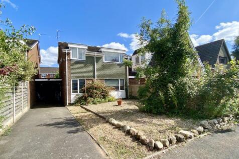 4 bedroom link detached house for sale