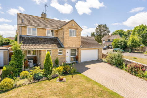 Hollis Gardens, Luckington 3 bed detached house for sale