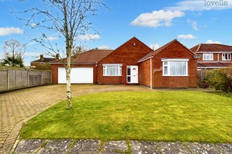 3 bedroom detached bungalow for sale