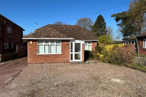 Caistor Road, Market Rasen, LN8 2 bed detached bungalow for sale