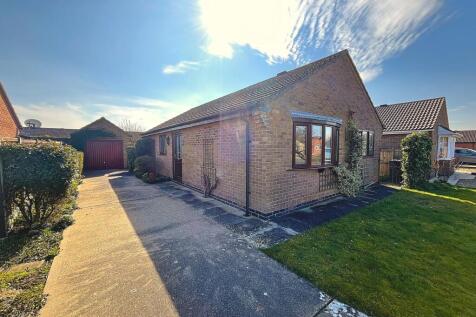 The Ridings, Market Rasen, LN8 2 bed detached bungalow for sale