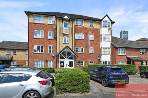Curtis Drive, W3 2 bed flat for sale