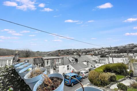 West Road, West Looe PL13 3 bed terraced house for sale
