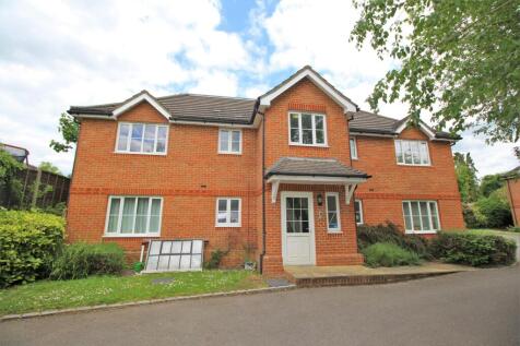 1 bedroom ground floor flat for sale