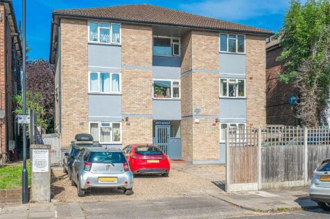 Palmerston Road, London, N22 2 bed apartment for sale