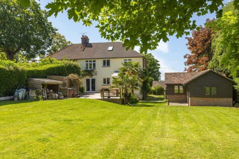 Tanyard Lane, Haywards Heath RH17 4 bed semi