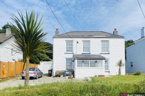5 bedroom country house for sale