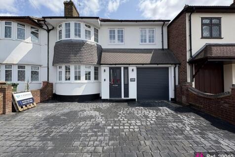 4 bedroom semi-detached house for sale
