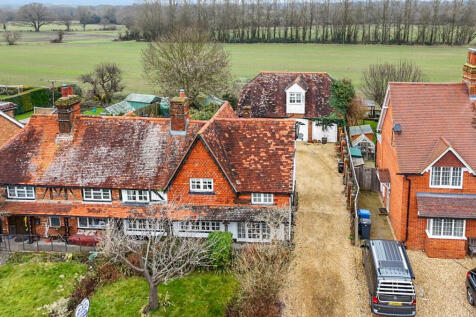6 bedroom semi-detached house for sale