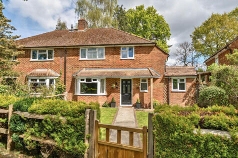 4 bedroom semi-detached house for sale