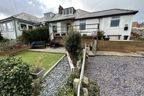 2 bedroom semi-detached bungalow for sale