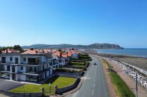 Marine Drive, Rhos on Sea 3 bed apartment for sale