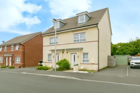 4 bedroom town house for sale