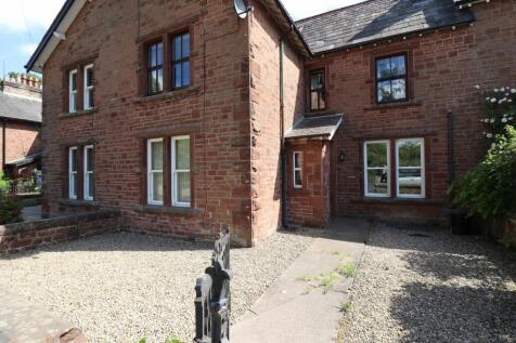 2 bedroom ground floor flat for sale