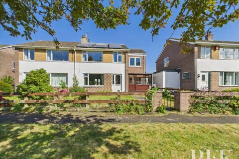 5 bedroom semi-detached house for sale