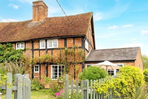 The Close, Hardwick, Buckinghamshire... 2 bed cottage for sale